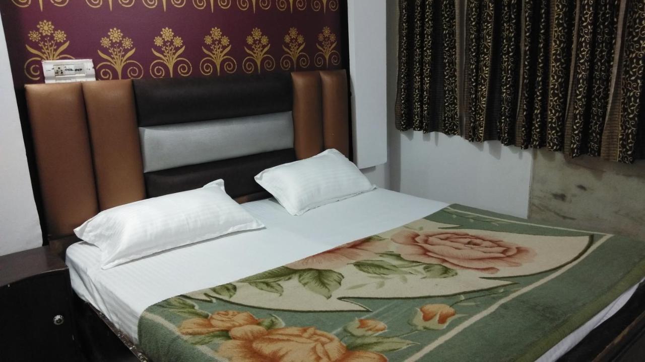 Hotel Euro International ニューデリー エクステリア 写真